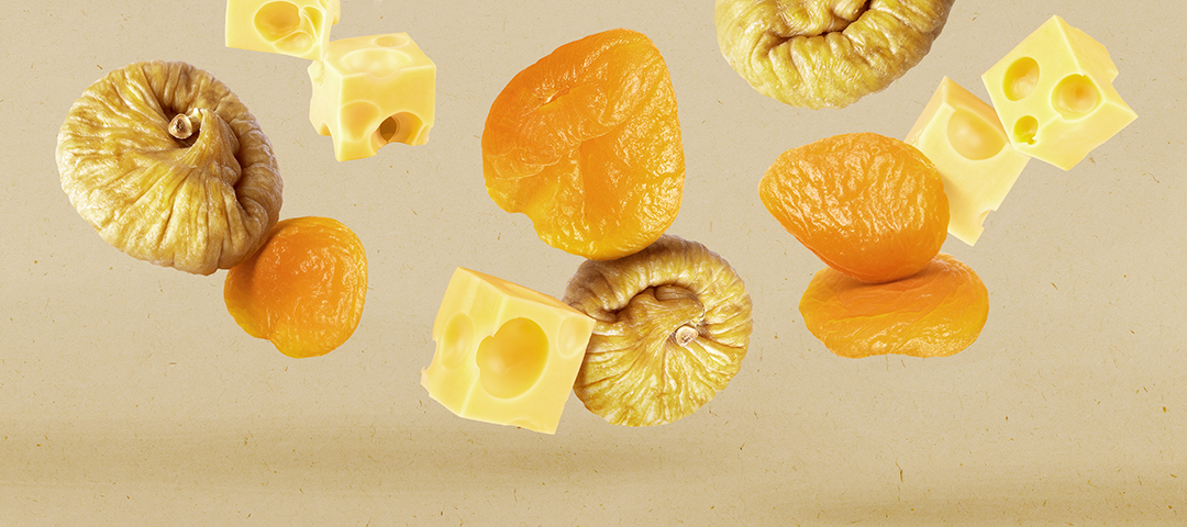 DRIED FRUITS AND CHEESE